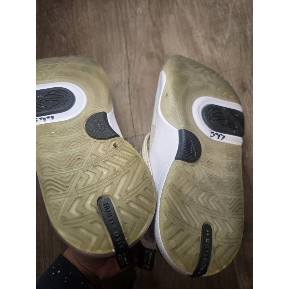Nike Team Hustle Low Doodles - FJ7688-101~ Size 13~‎